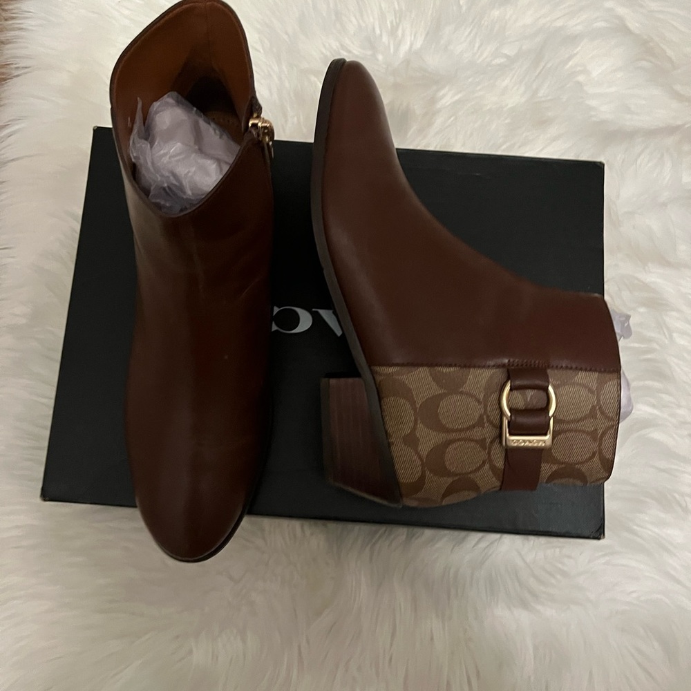 Coach Danny Bootie size 9.5